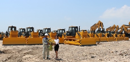 Xe Ủi D85E-21 LIÊN DOANH Giá Tốt Bàn Giao Cho VinGroup - CHANGLIN VIỆT NAM
