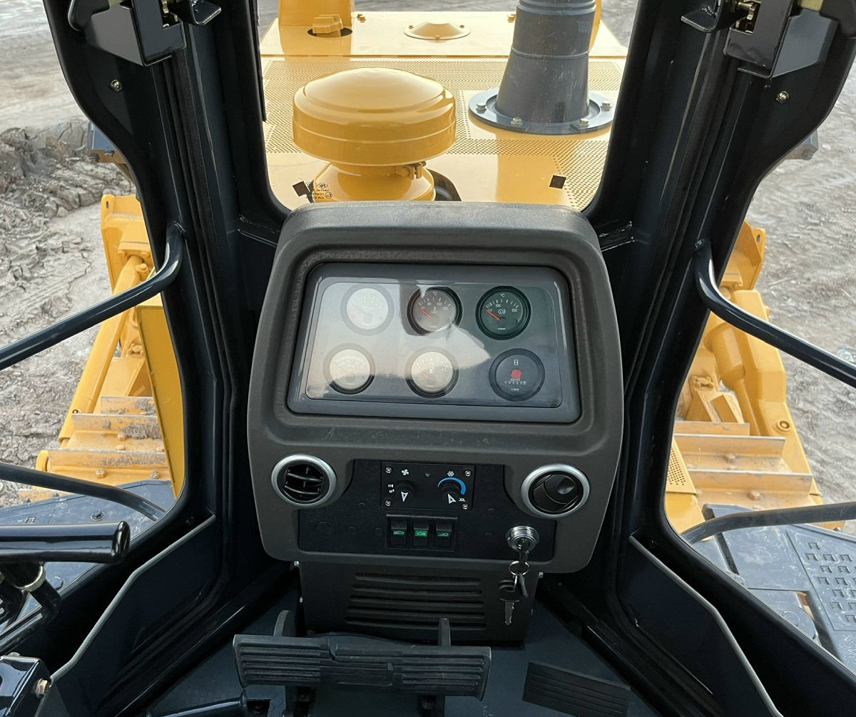 KOMATSU D85E-15 LD - ĐẠI LÝ BÁN & BH MÁY ỦI MỚI 100 %