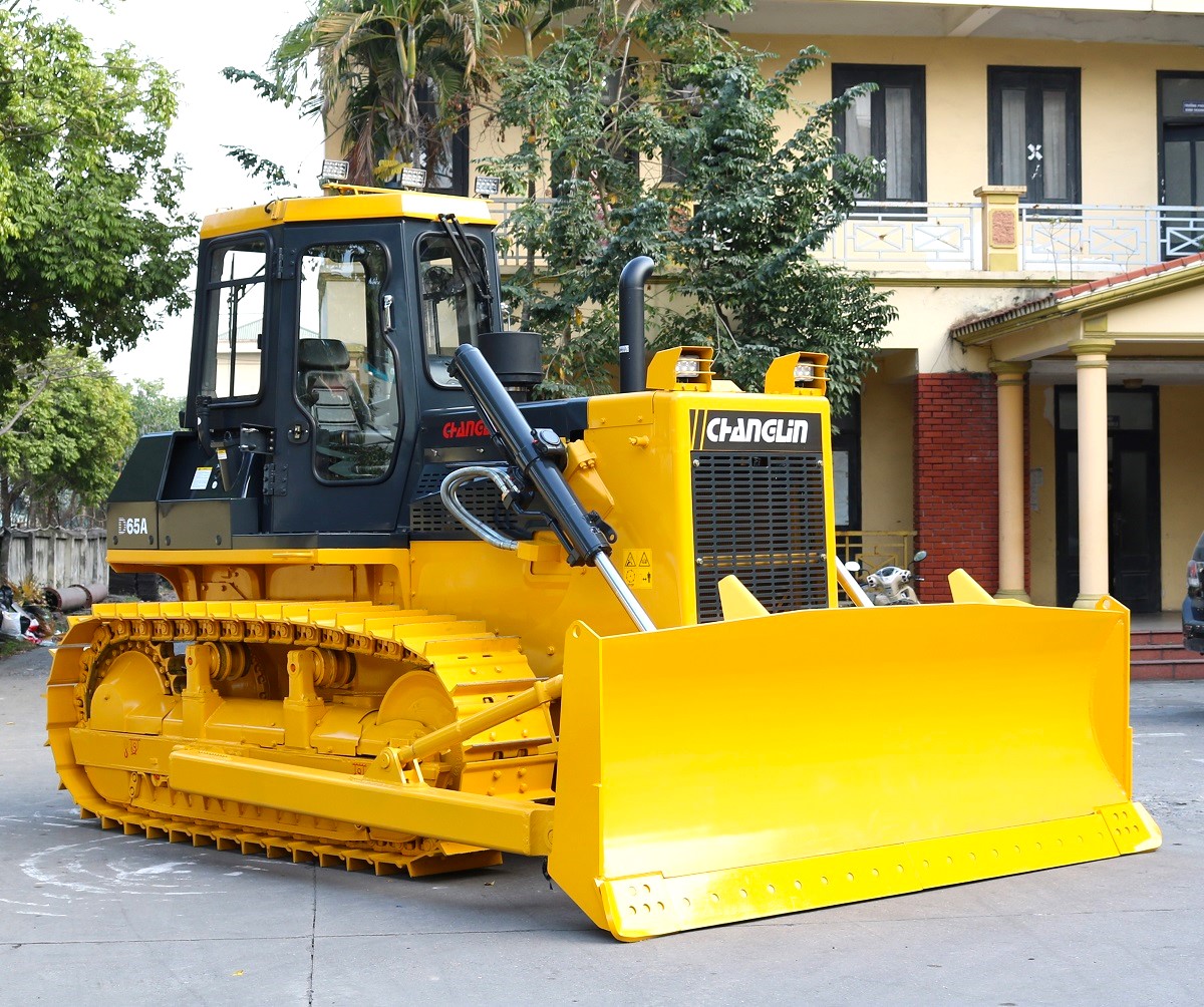 Giá Máy ỦI Komatsu D65 A-11 & D65P-11 Mới 100%